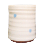 水玉湯飲み（青）